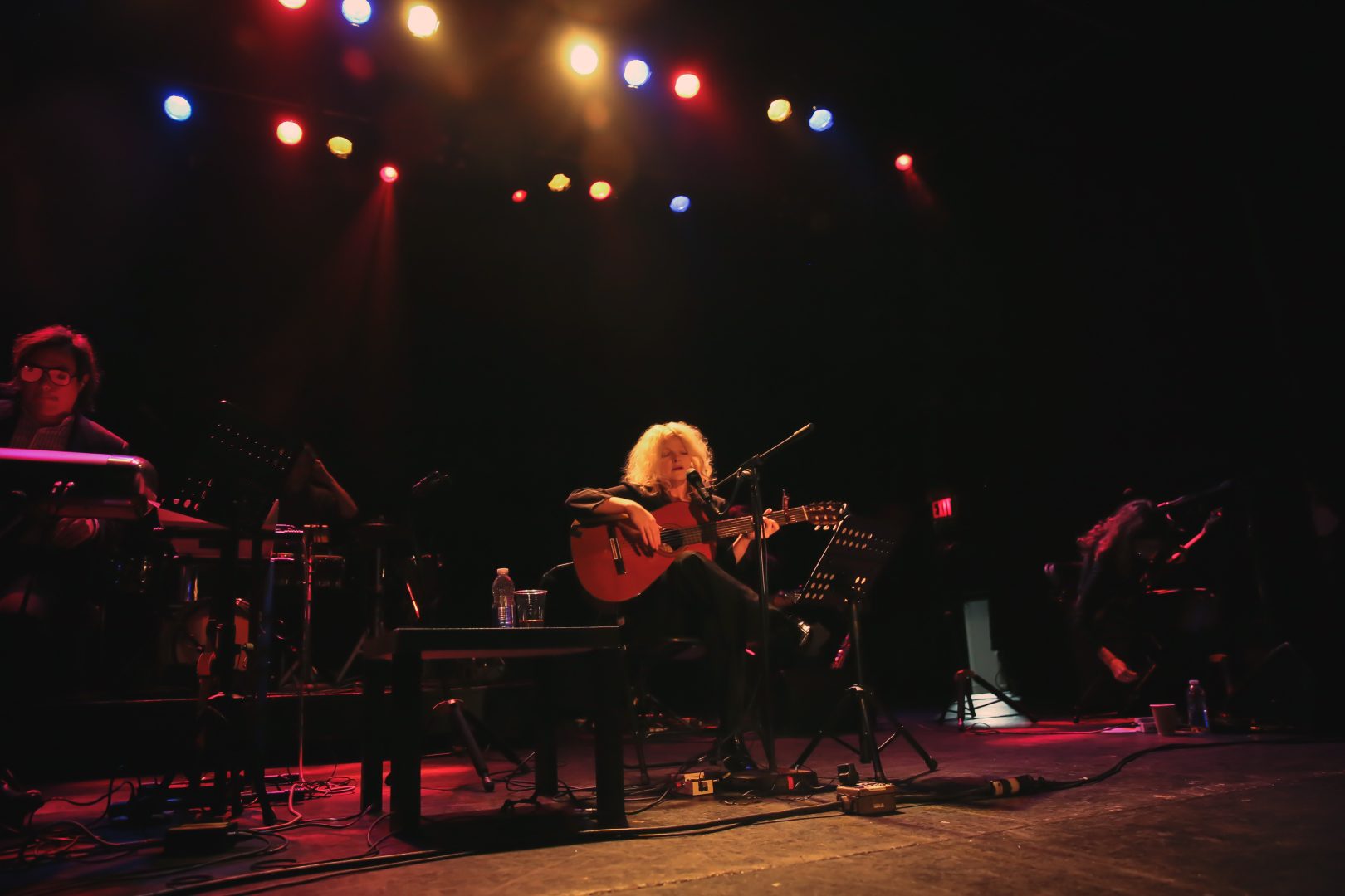 JESSICA PRATT Performs Live In Toronto At The Phoenix Theater